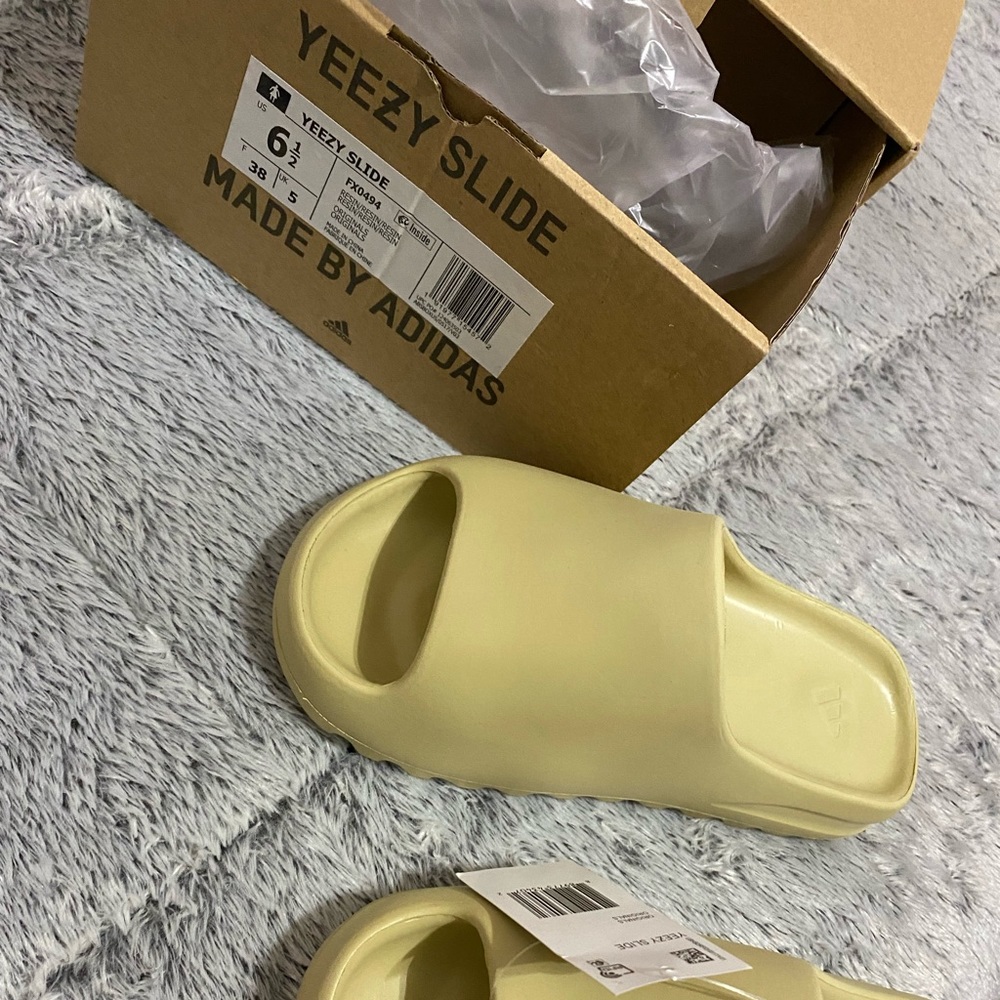 yeezy adidas slides